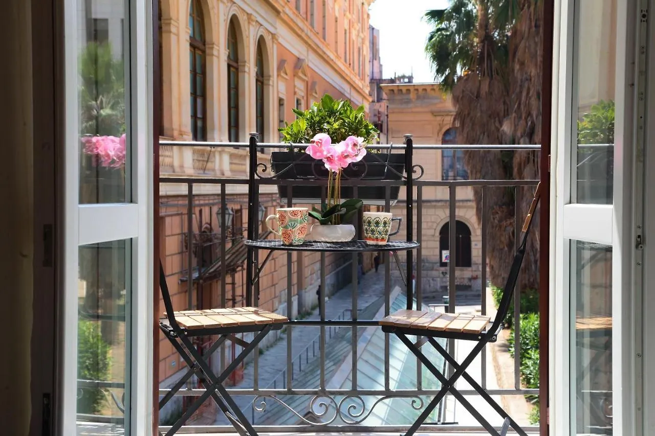 Alle Absidi Della Cattedrale Palermo Italy
